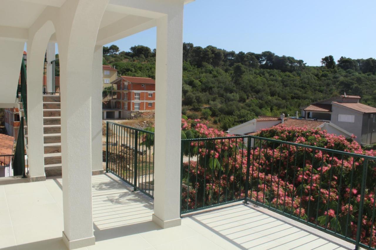 Apartment Udovicic Trogir Eksteriør billede